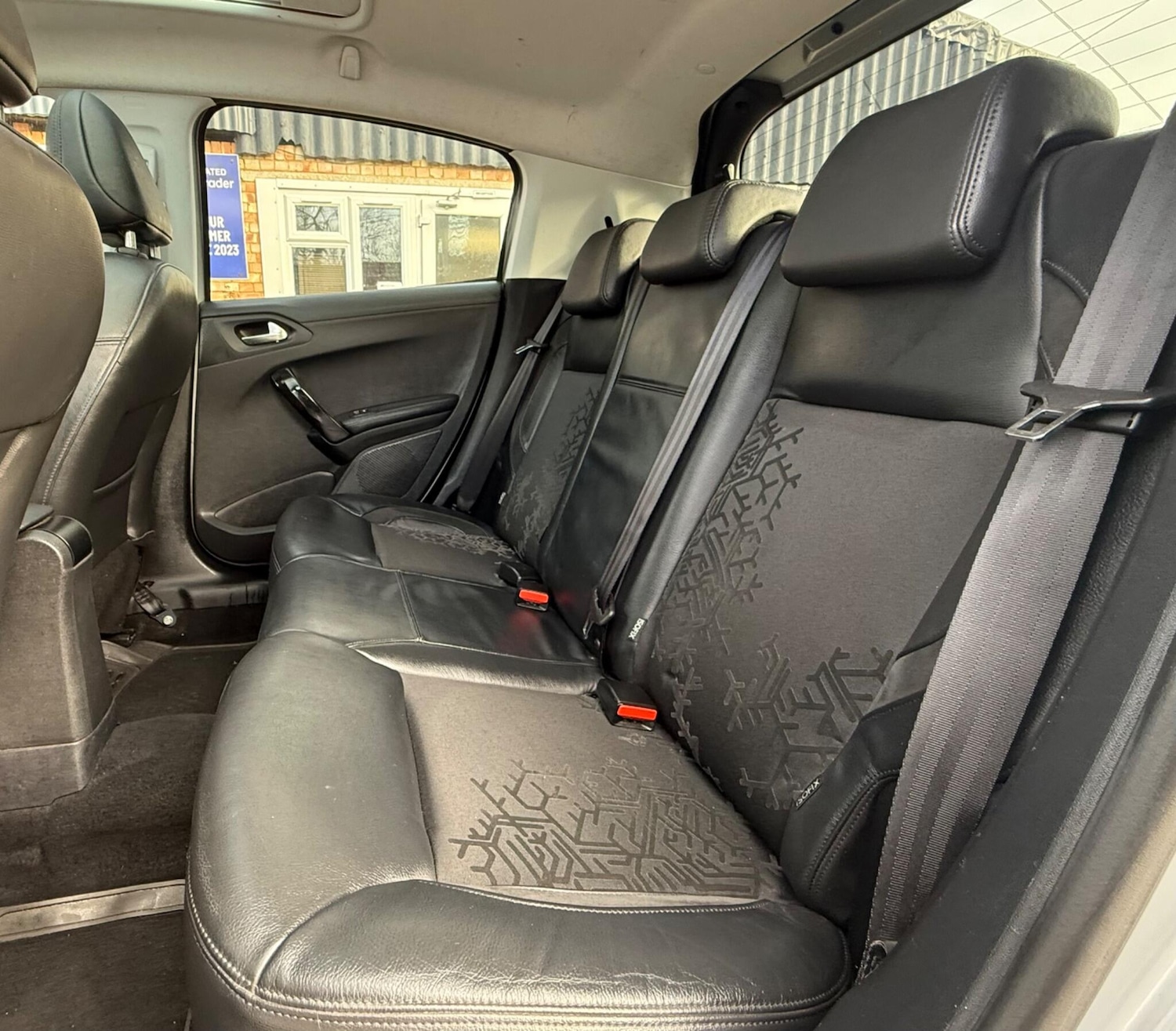 Used Peugeot 208 2012 for sale - 76685570: Photo 19