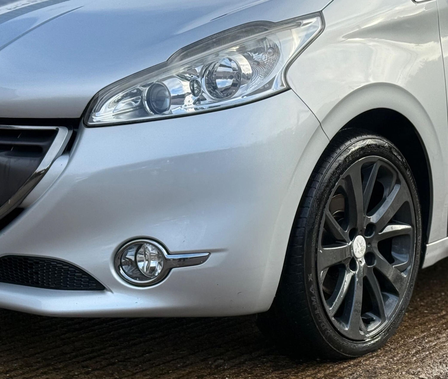 Used Peugeot 208 2012 for sale - 76685570: Photo 30