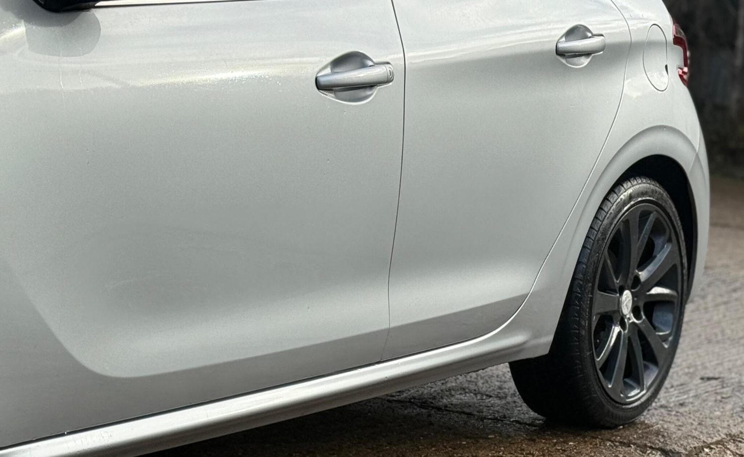 Used Peugeot 208 2012 for sale - 76685570: Photo 32