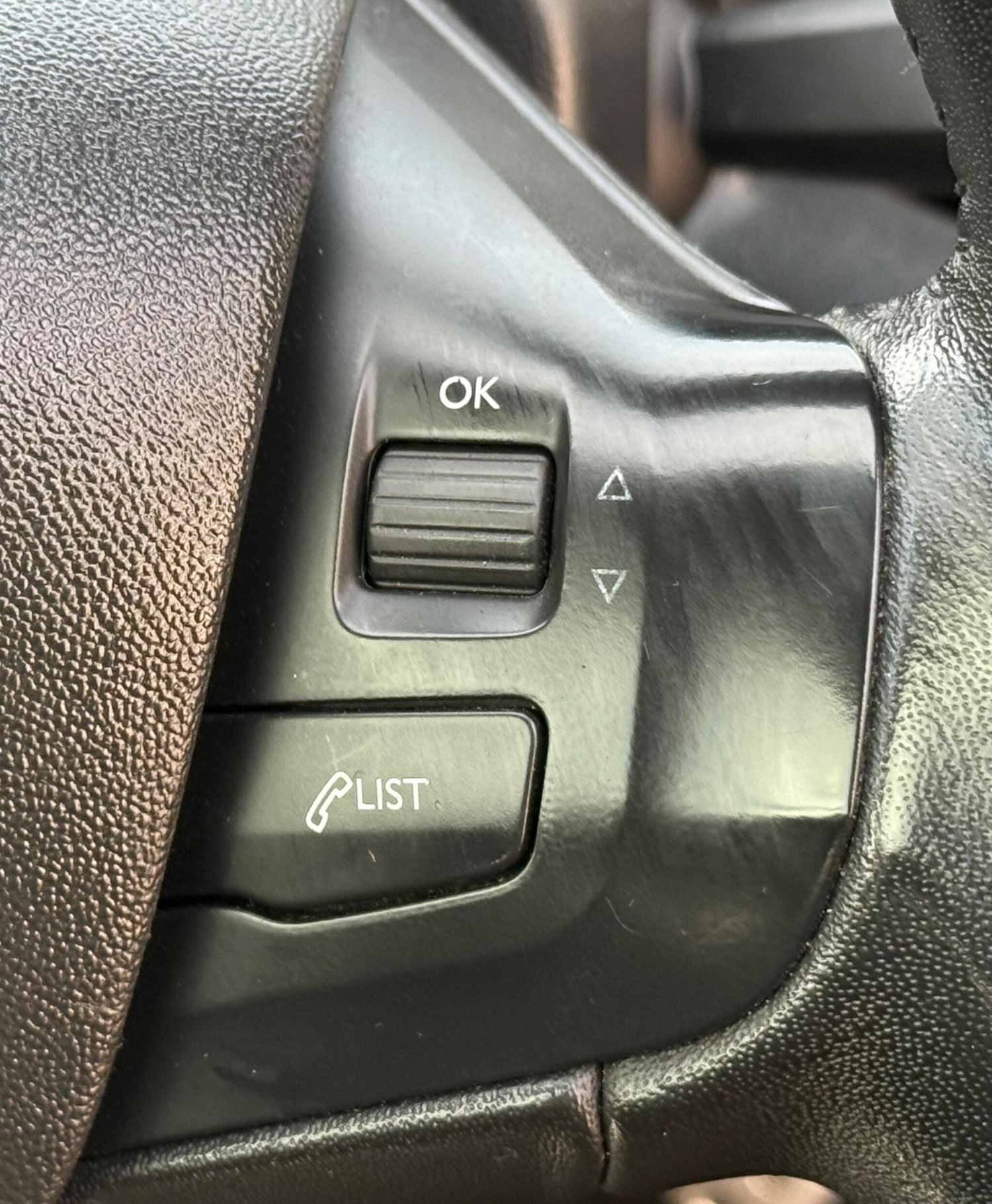 Used Peugeot 208 2012 for sale - 76685570: Photo 40