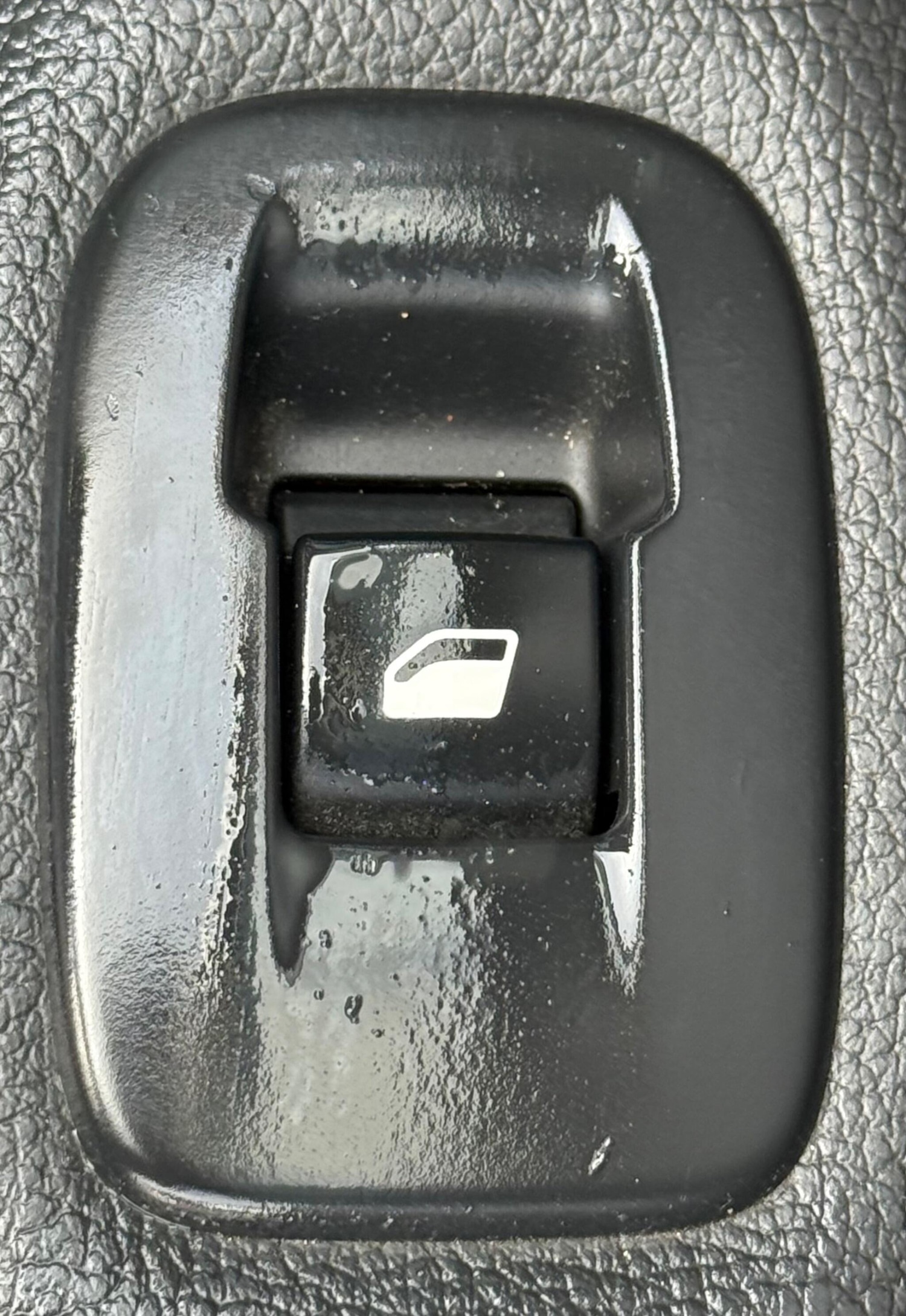 Used Peugeot 208 2012 for sale - 76685570: Photo 41