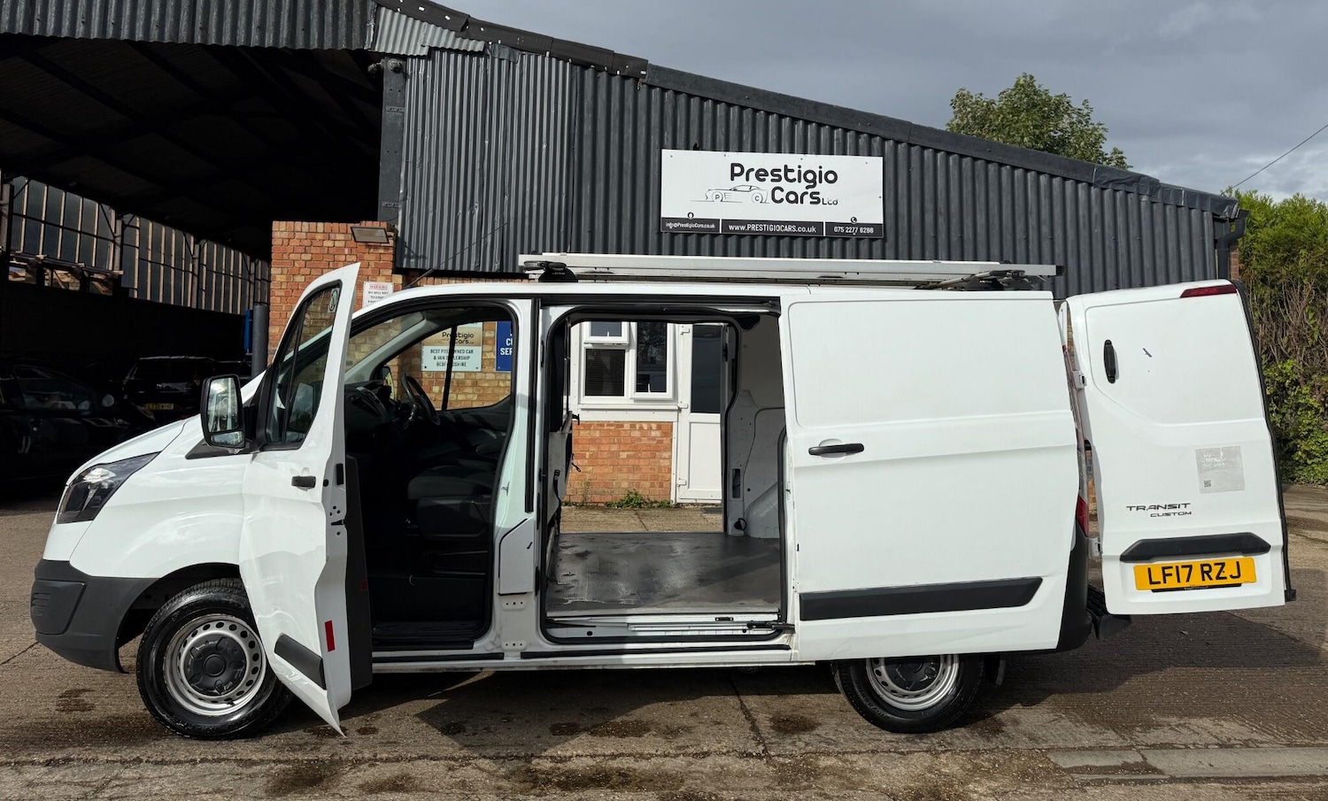 Used Ford Transit Custom 2017 for sale - 76253167: Photo 14