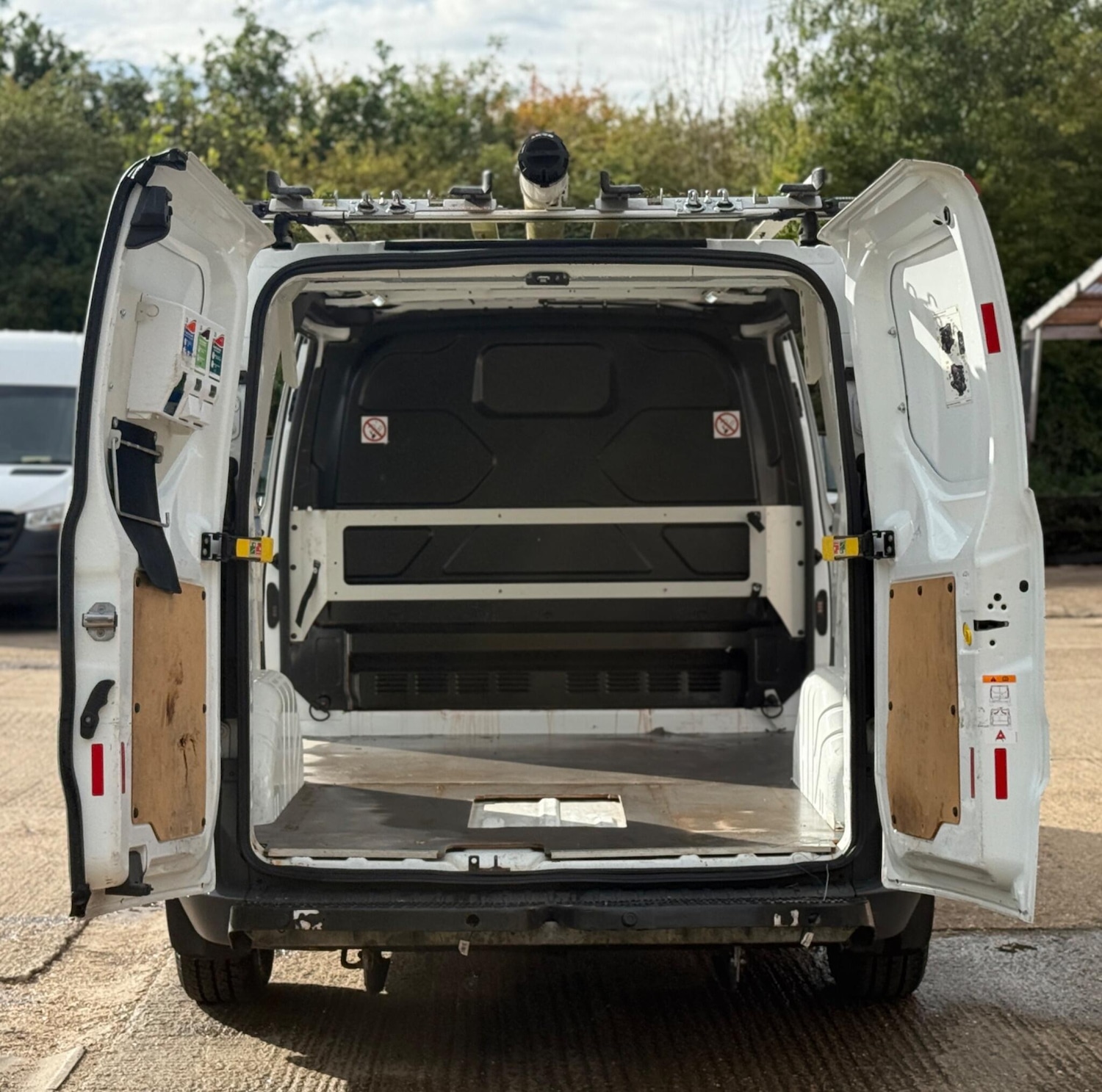 Used Ford Transit Custom 2017 for sale - 76253167: Photo 16