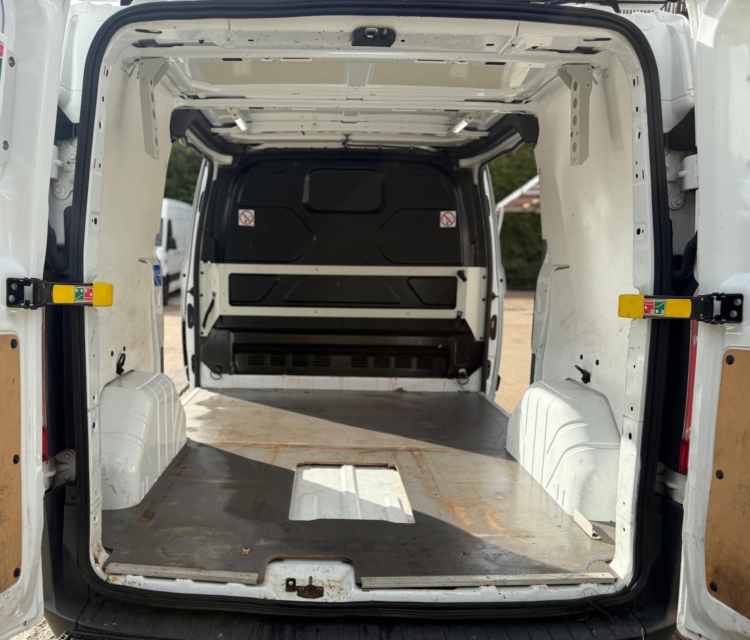 Used Ford Transit Custom 2017 for sale - 76253167: Photo 17