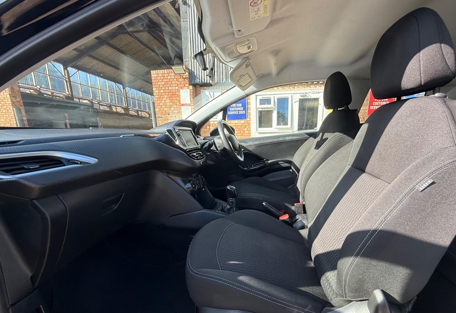 Used Peugeot 208 2018 for sale - 76171043: Photo 14