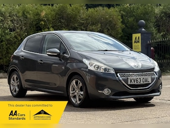 Peugeot - 208