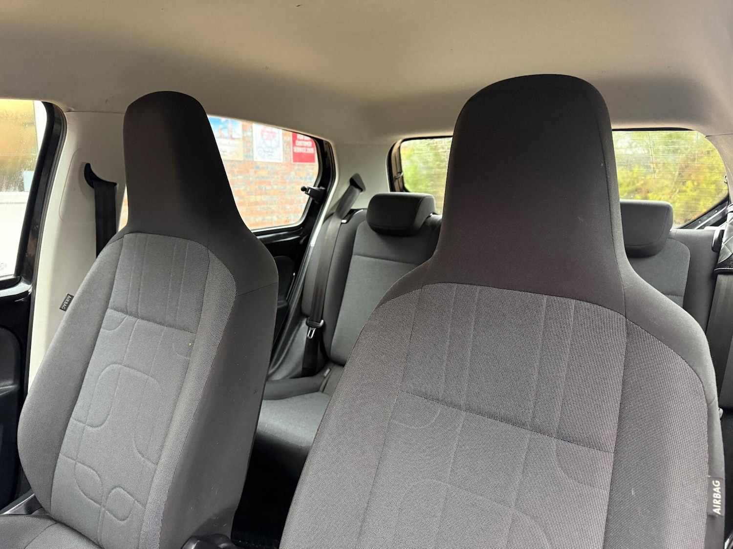 Used Volkswagen up! 2015 for sale - 77234034: Photo 27