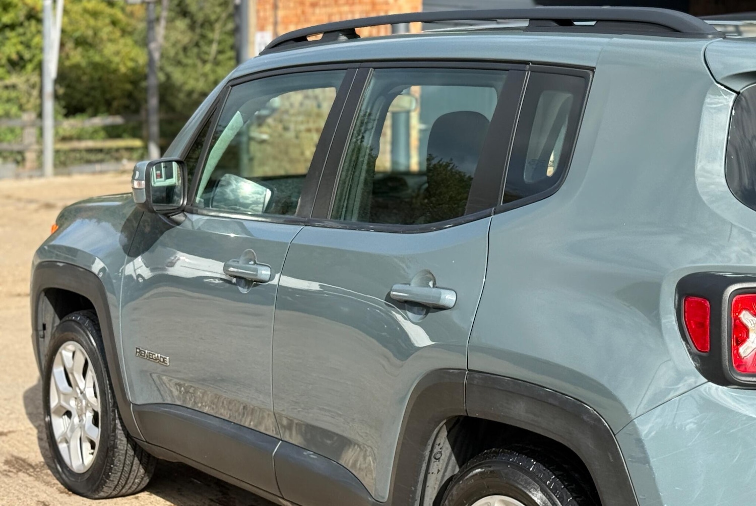 Used Jeep Renegade 2016 for sale - 76757102: Photo 28