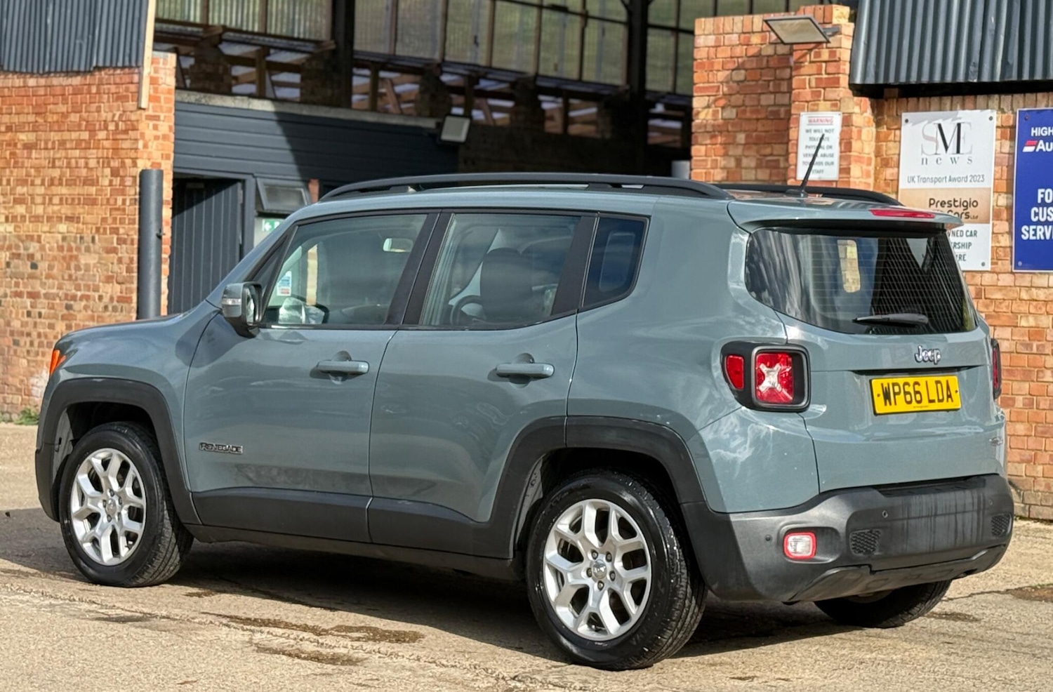 Used Jeep Renegade 2016 for sale - 76757102: Photo 9