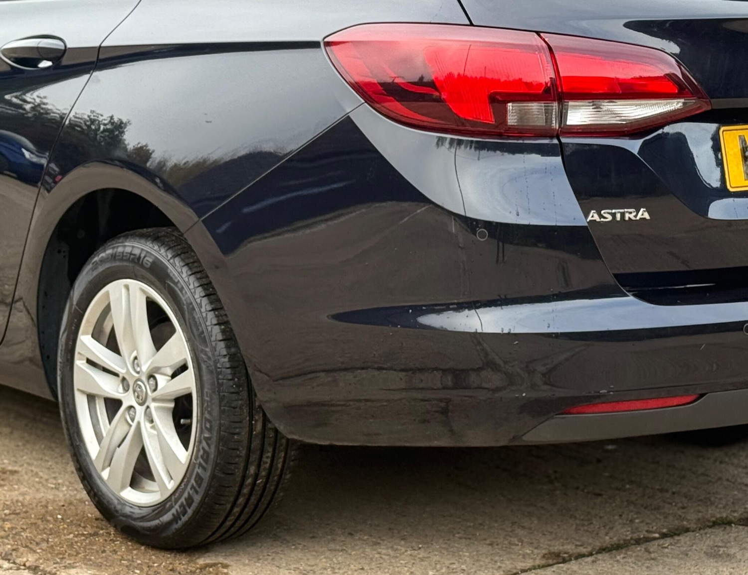 Used Vauxhall Astra 2017 for sale - 76449849: Photo 32