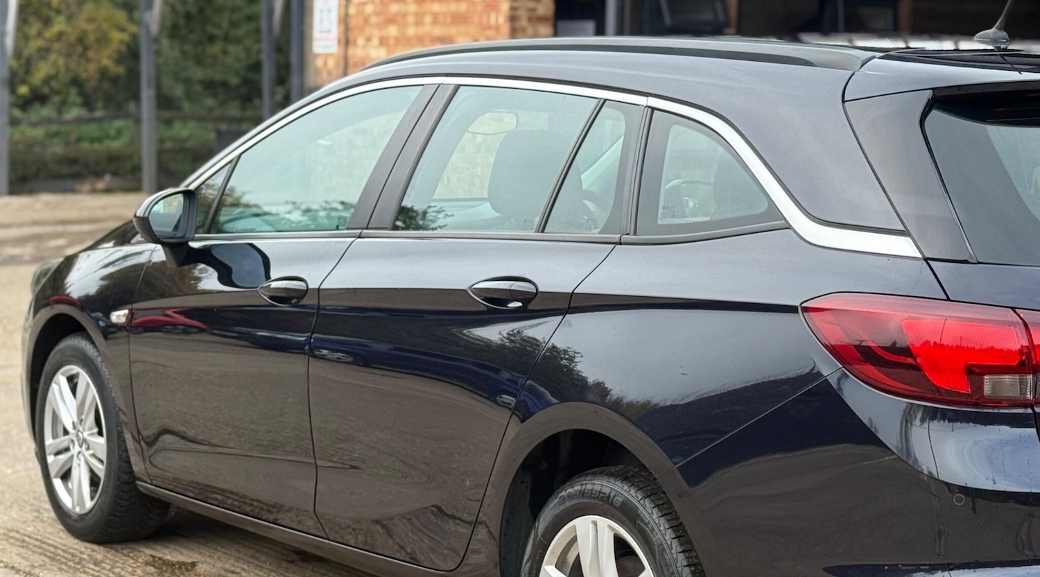 Used Vauxhall Astra 2017 for sale - 76449849: Photo 33