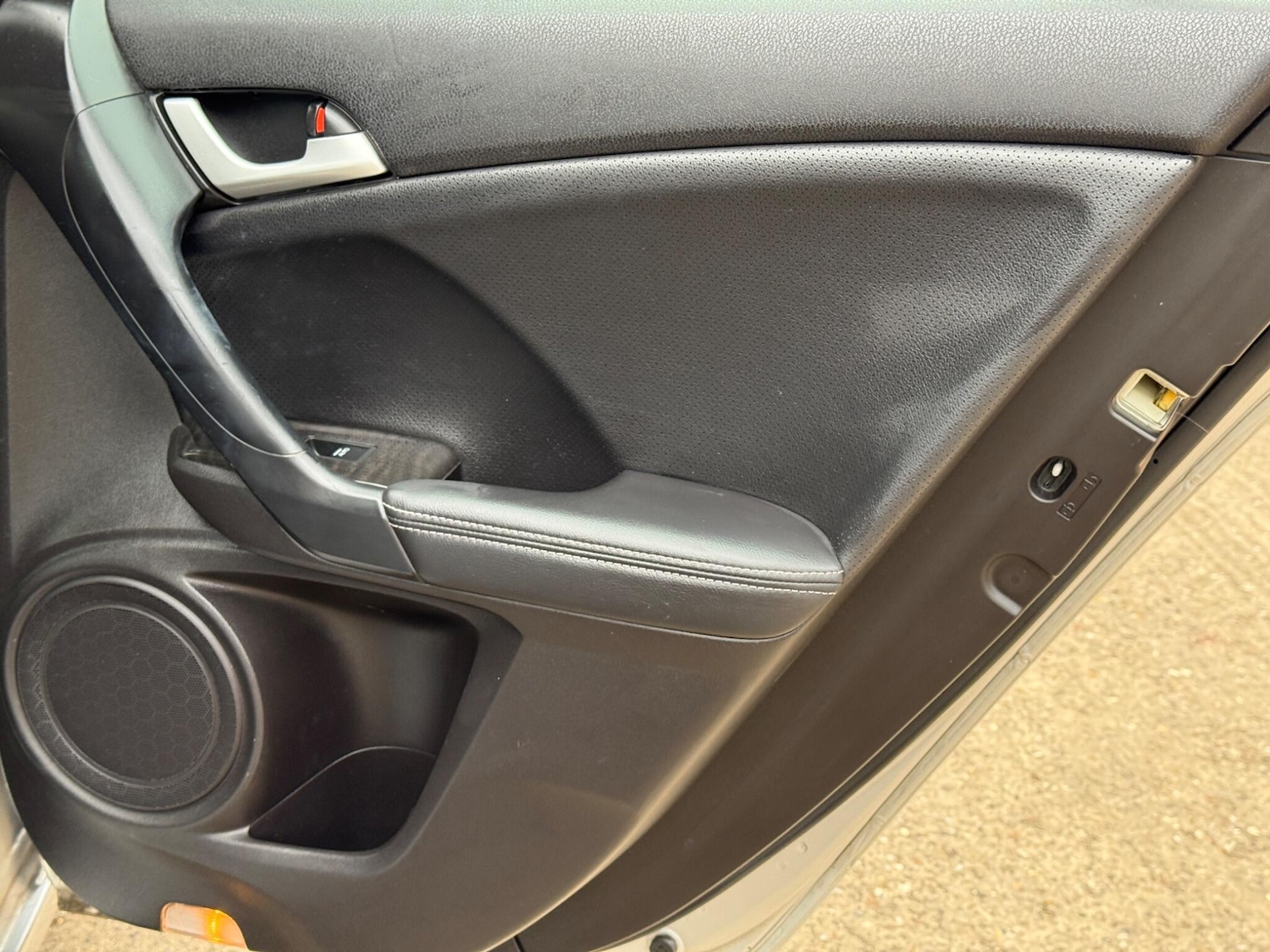 Used Honda Accord 2012 for sale - 77849118: Photo 40