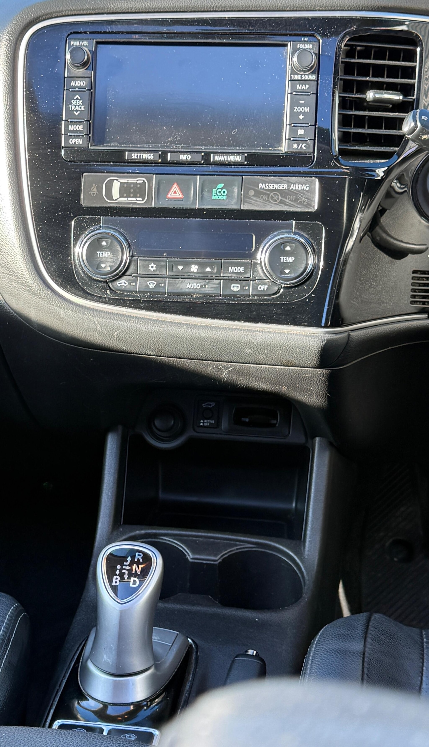 Used Mitsubishi Outlander 2015 for sale - 77226115: Photo 18