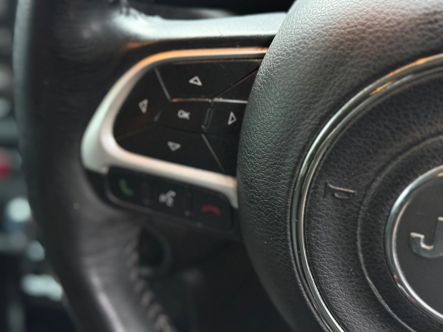 Used Jeep Renegade 2017 for sale - 76508881: Photo 41