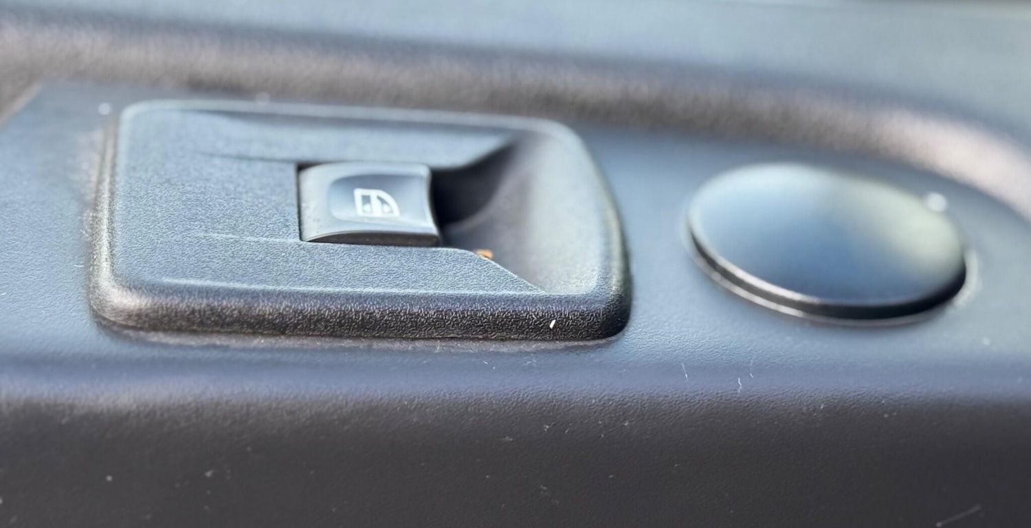 Used Vauxhall Vivaro 2016 for sale - 77516565: Photo 36