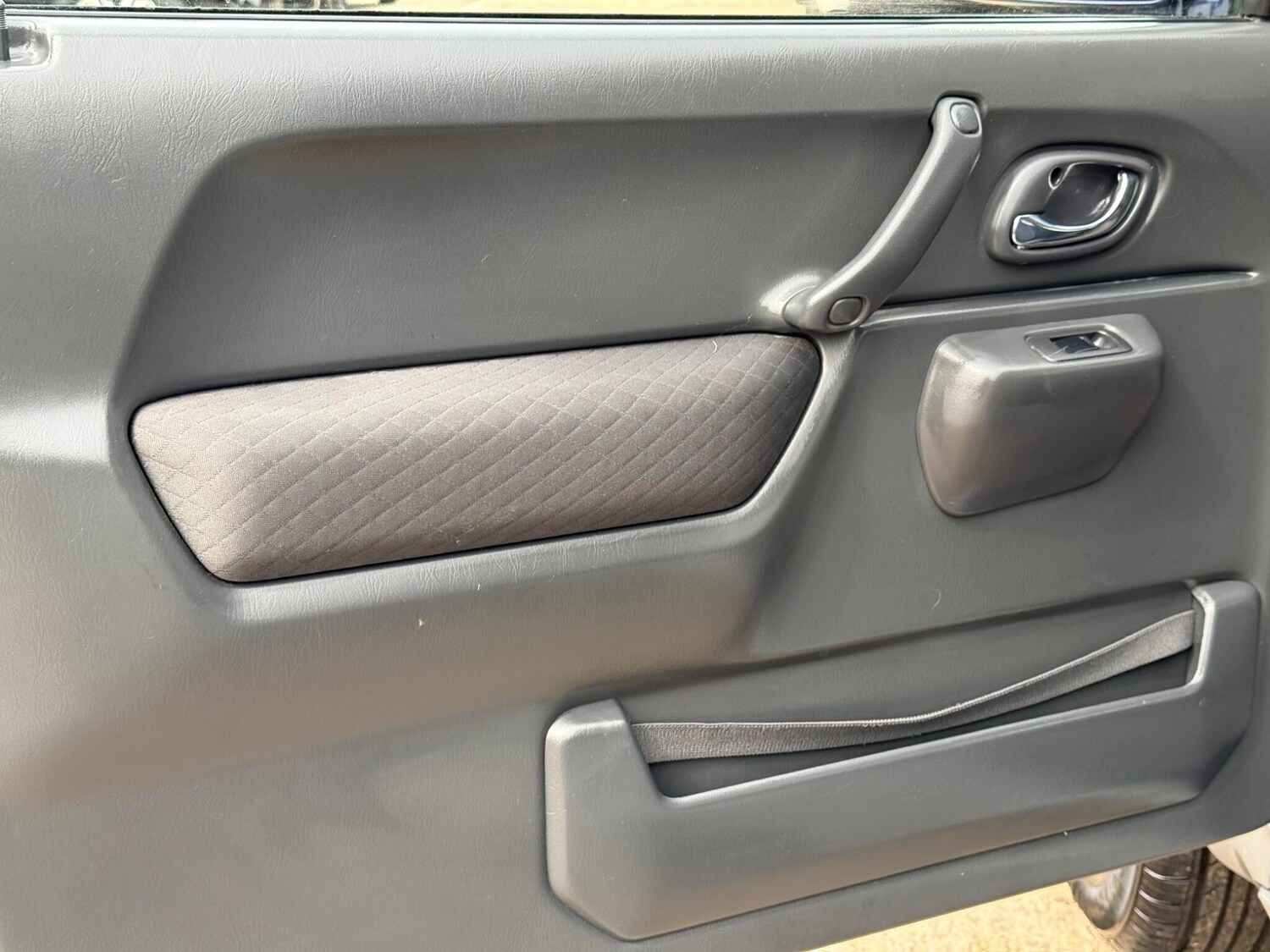 Used Suzuki Jimny 2004 for sale - 78197218: Photo 33