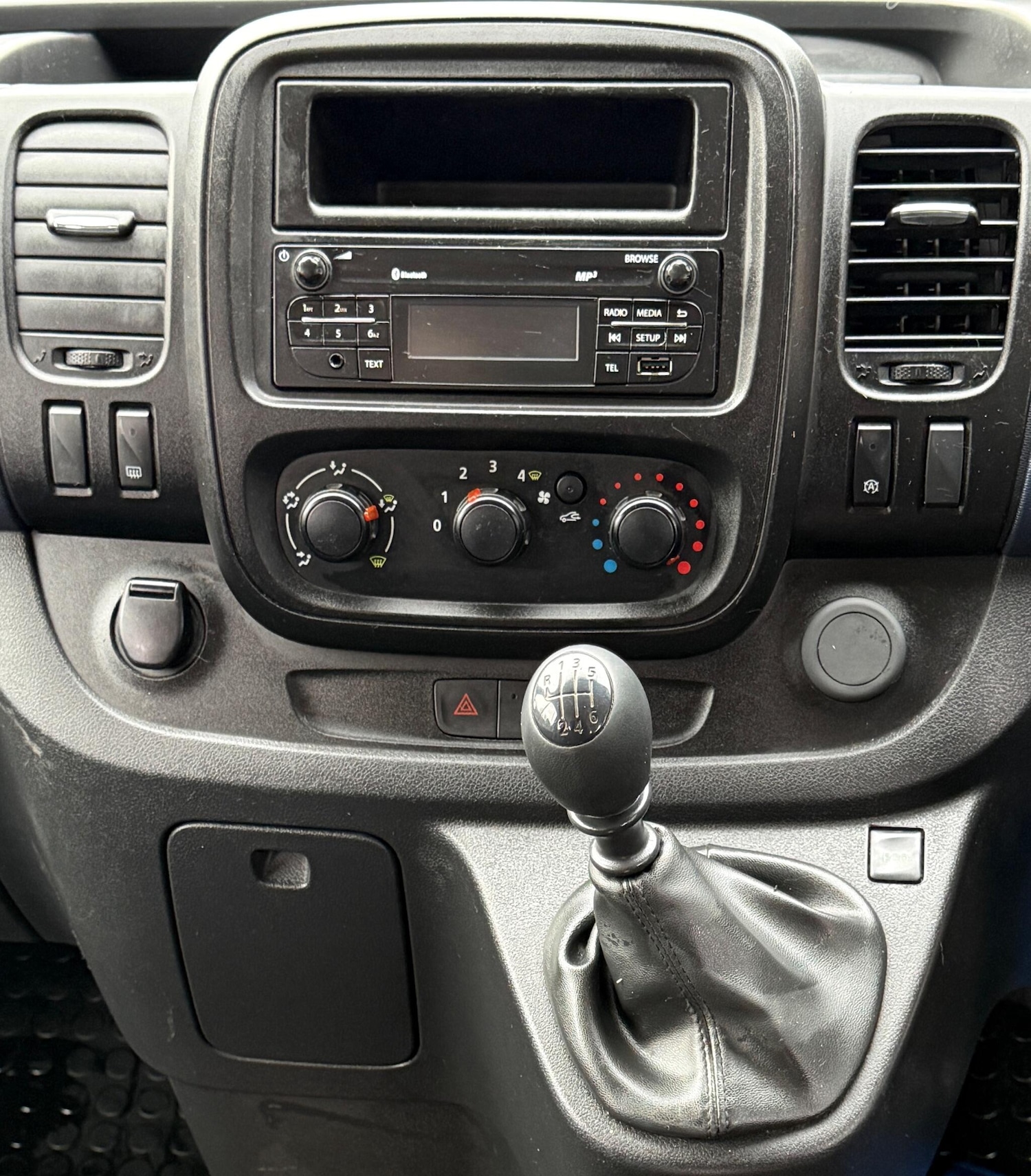 Used Vauxhall Vivaro 2015 for sale - 77171386: Photo 21