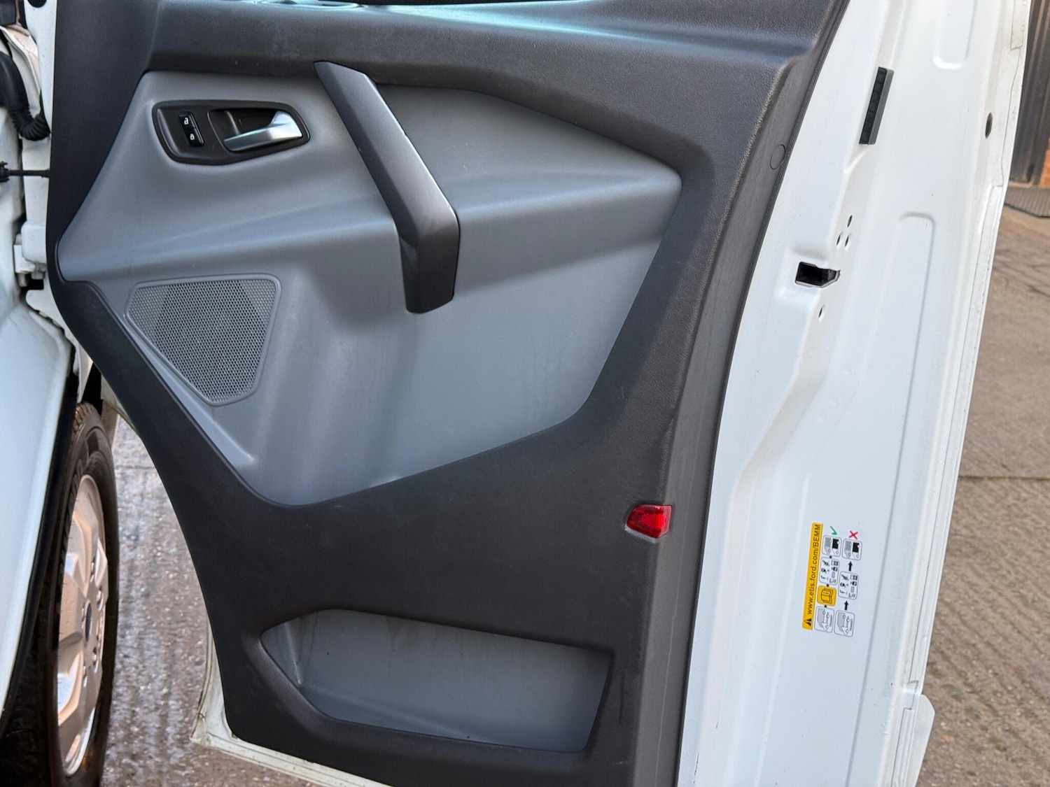 Used Ford Transit Custom 2016 for sale - 76922681: Photo 25