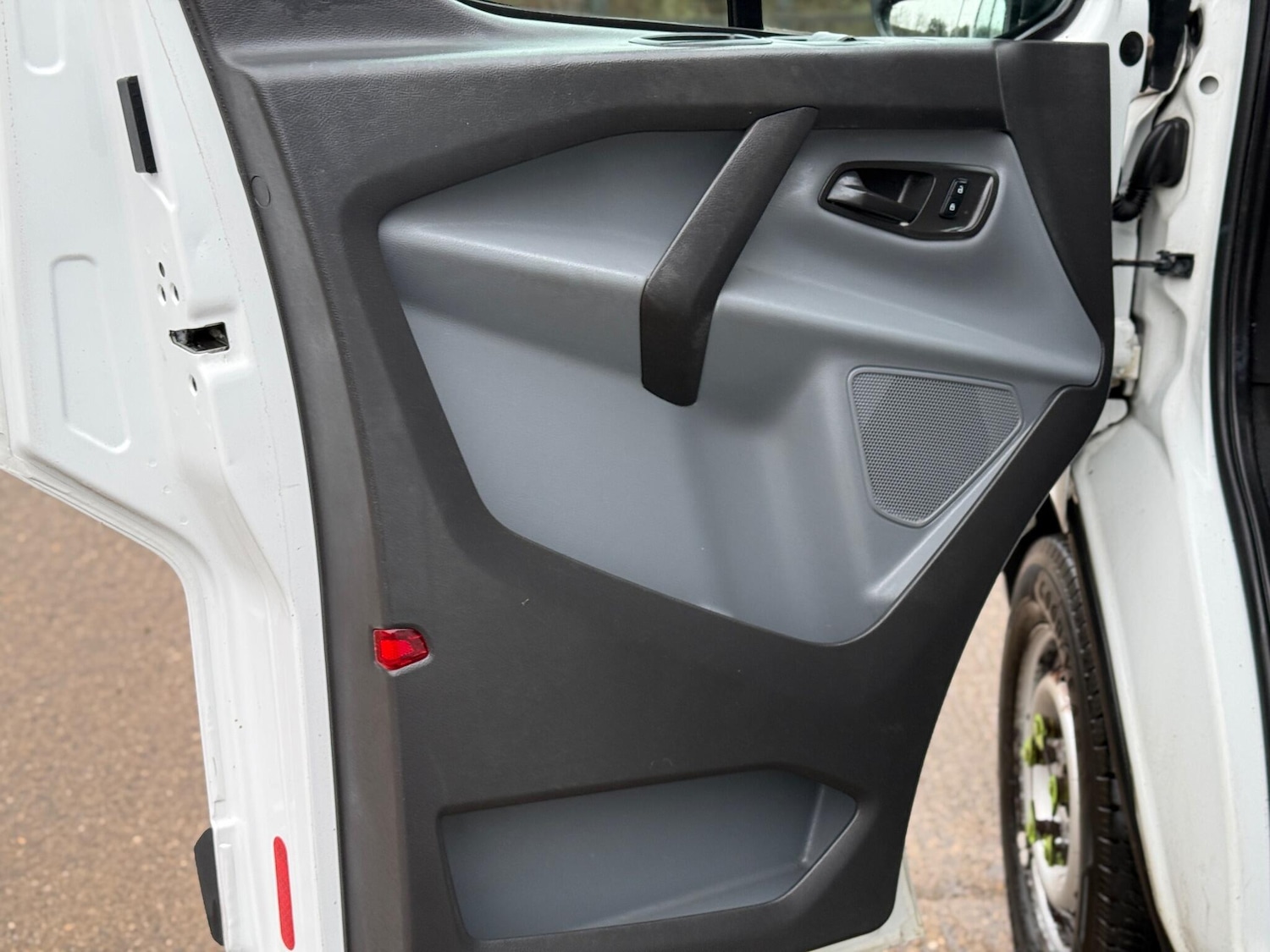 Used Ford Transit Custom 2017 for sale - 77128687: Photo 19