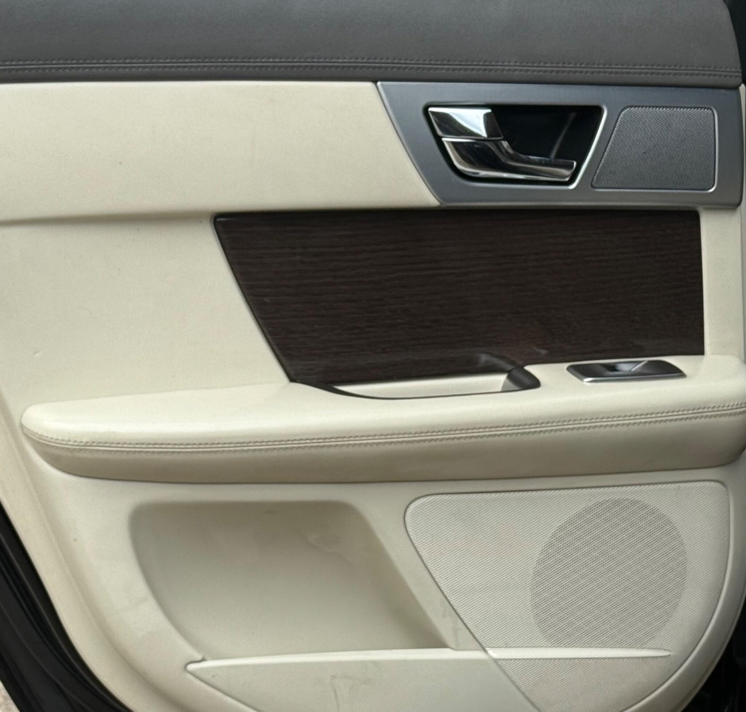 Used Jaguar XF 2013 for sale - 77916256: Photo 18