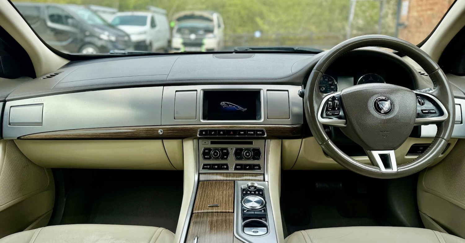 Used Jaguar XF 2013 for sale - 77916256: Photo 21