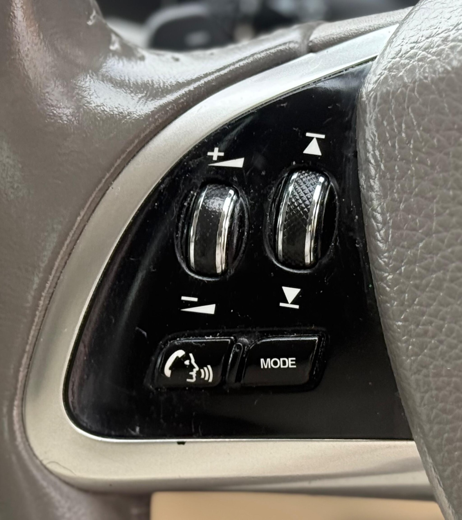 Used Jaguar XF 2013 for sale - 77916256: Photo 49