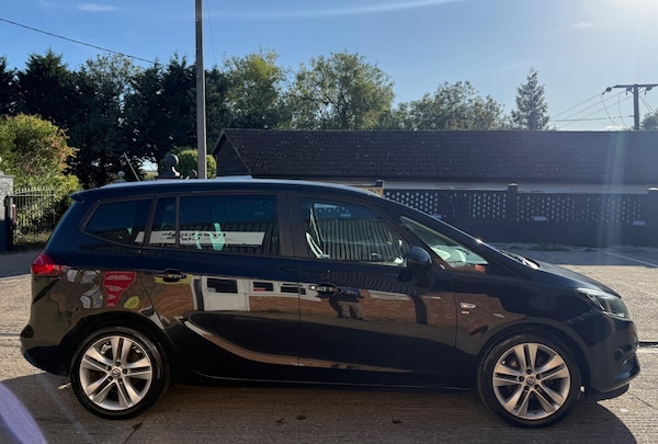 Used Vauxhall Zafira Tourer 2018 for sale - 76077140: Photo 12