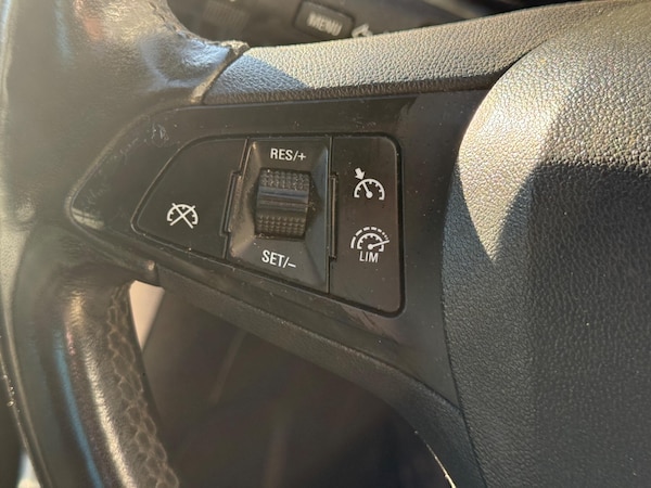 Used Vauxhall Zafira Tourer 2018 for sale - 76077140: Photo 39