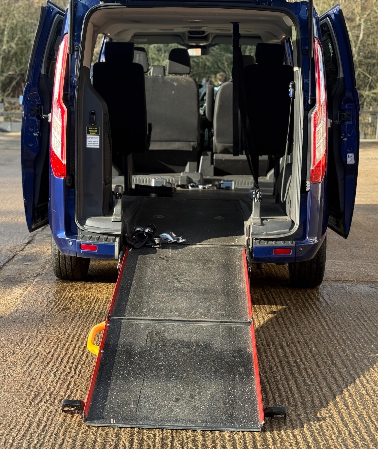 Used Ford Tourneo Custom 2018 for sale - 77355195: Photo 17