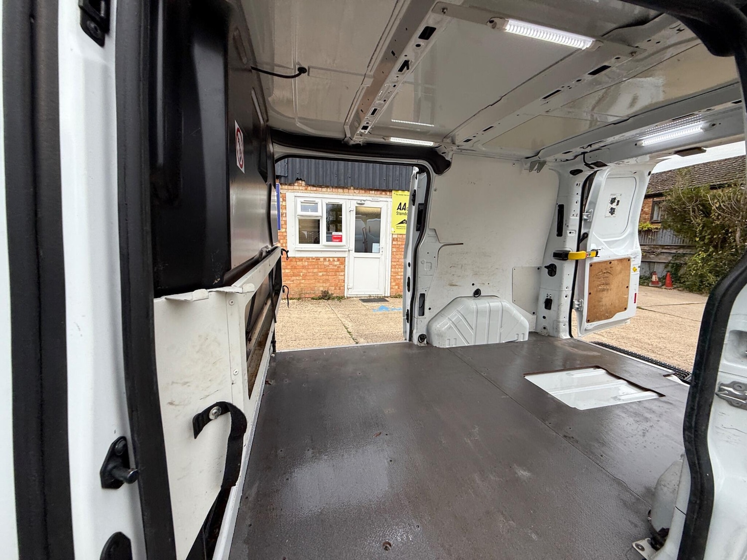 Used Ford Transit Custom 2017 for sale - 76128014: Photo 17