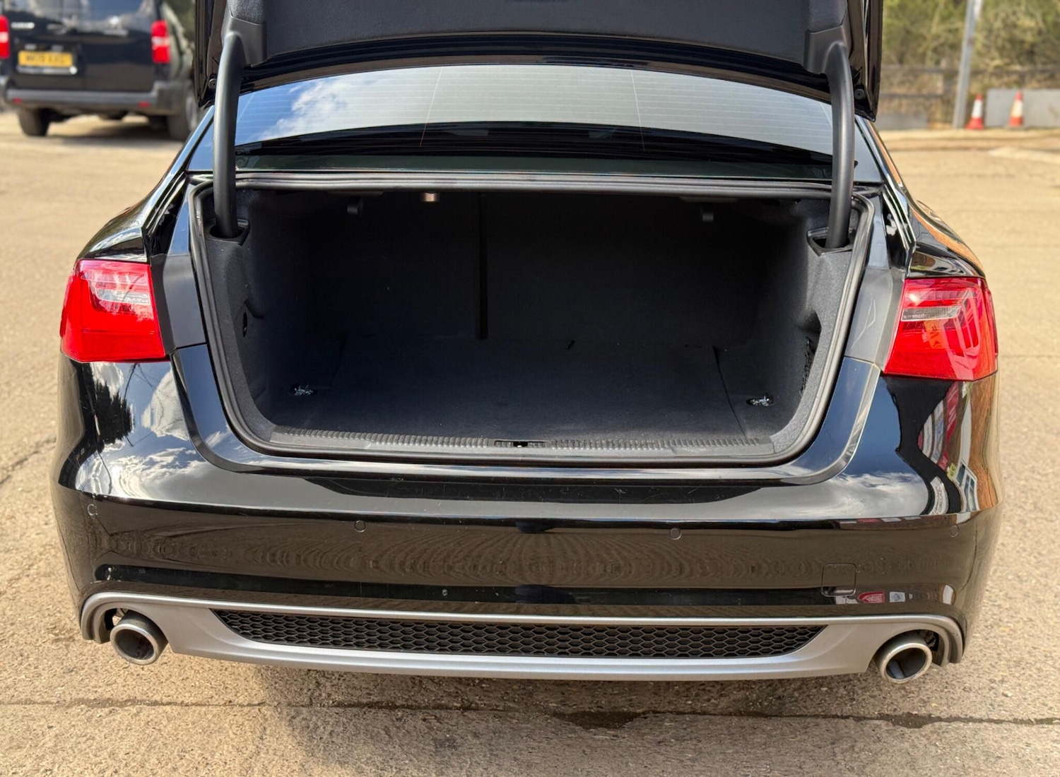 Used Audi A6 Saloon for sale - 77890577: Photo 10