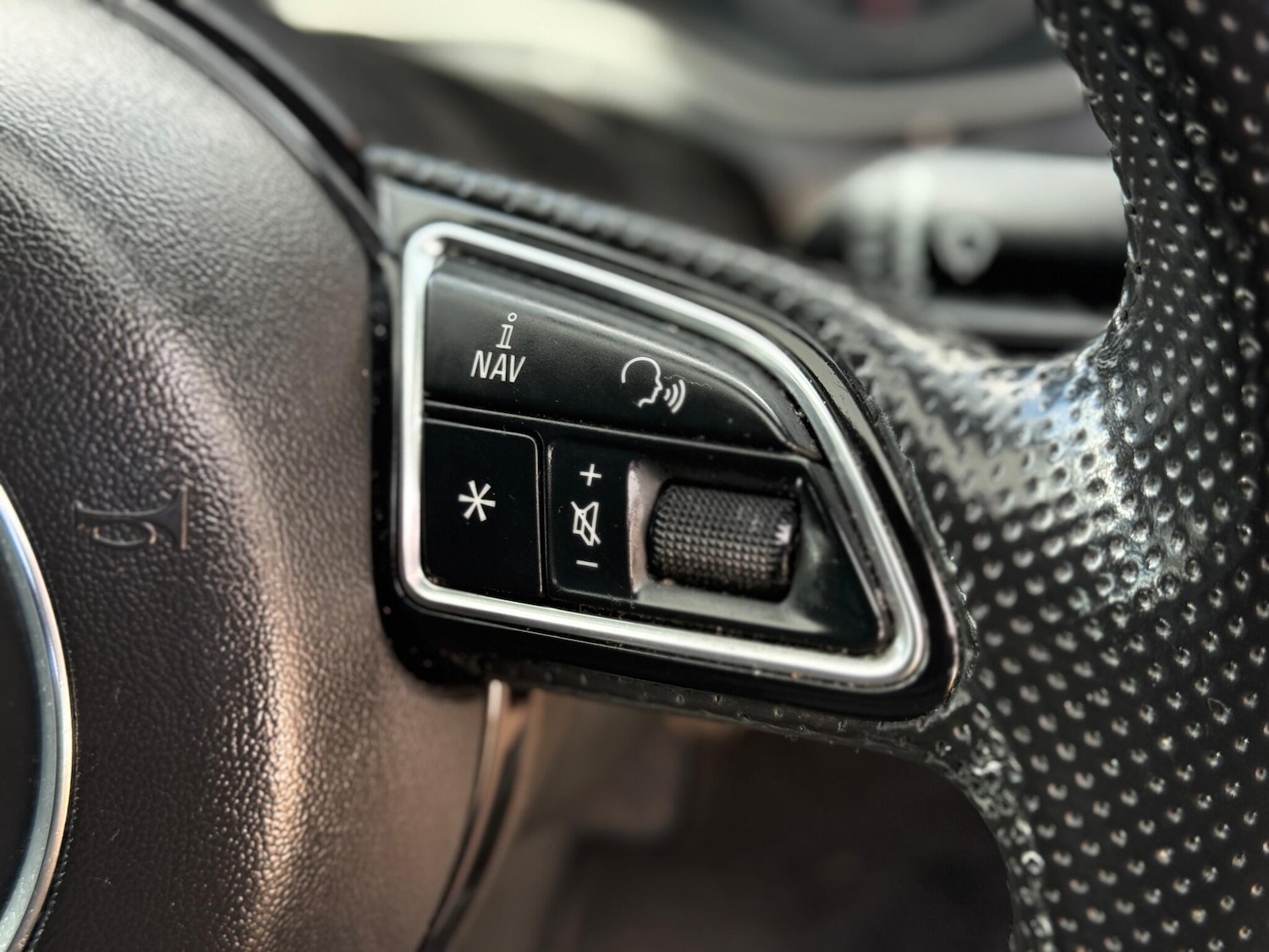 Used Audi A6 Saloon for sale - 77890577: Photo 22