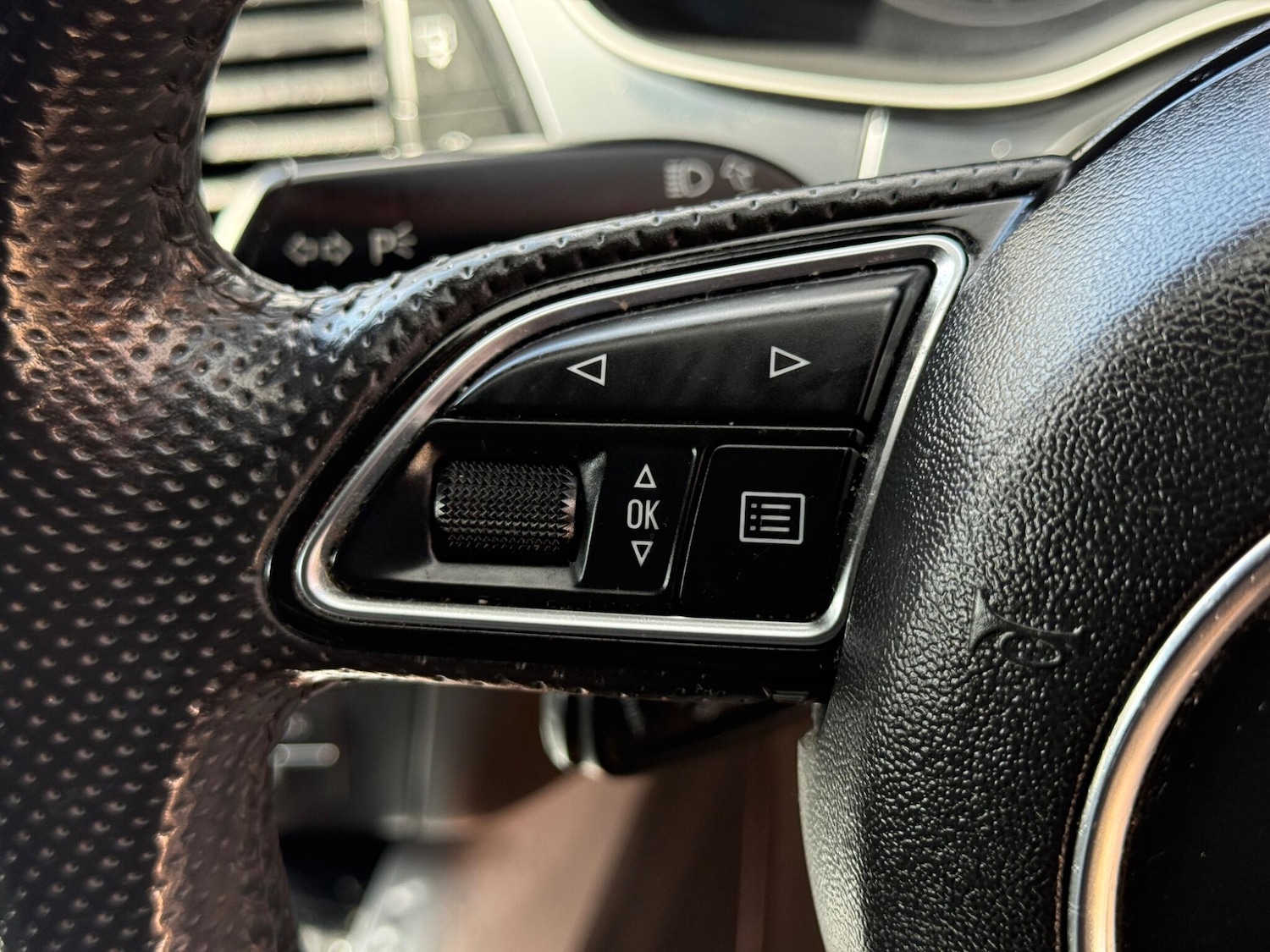 Used Audi A6 Saloon for sale - 77890577: Photo 23