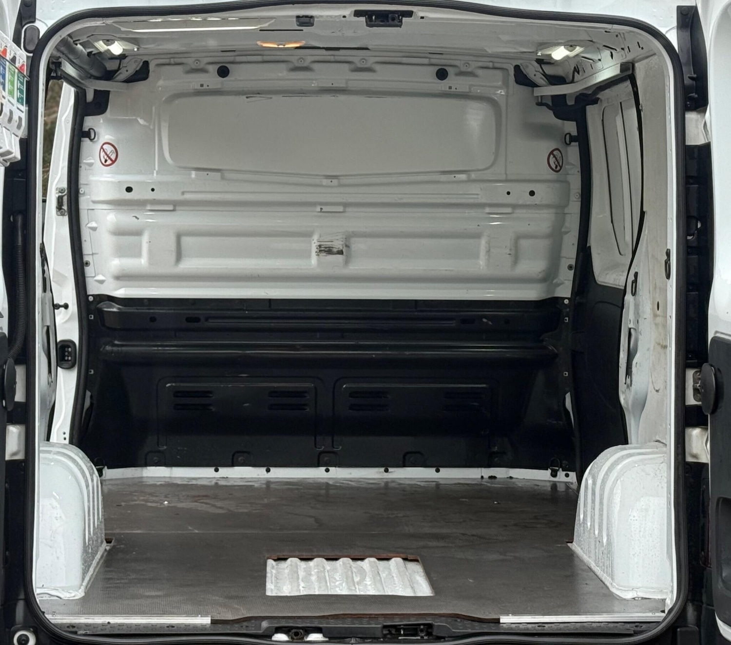 Used Vauxhall Vivaro 2016 for sale - 76557773: Photo 15