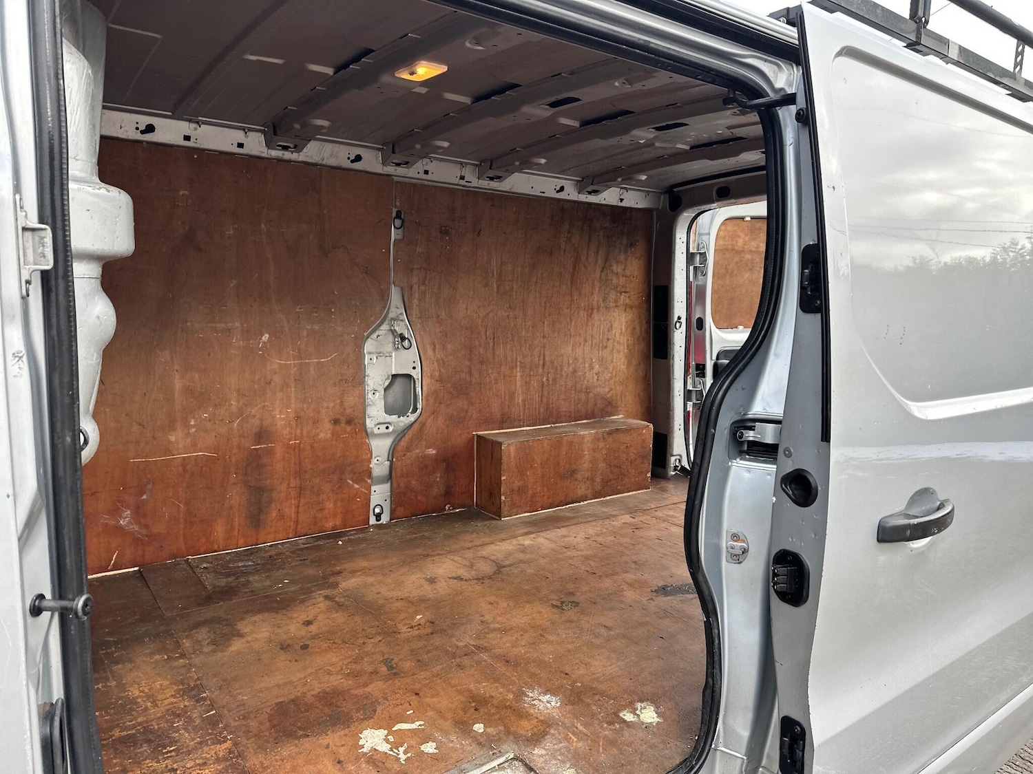 Used Vauxhall Vivaro 2016 for sale - 77113428: Photo 16