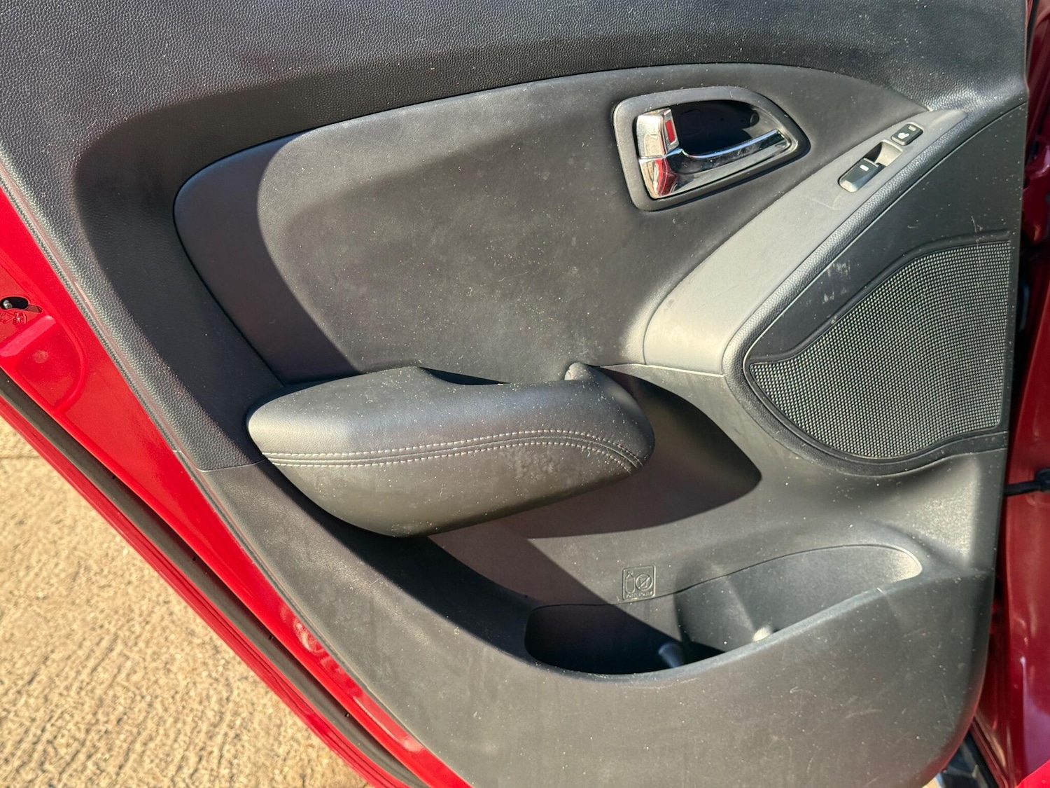 Used Hyundai Ix35 2011 for sale - 76783300: Photo 37