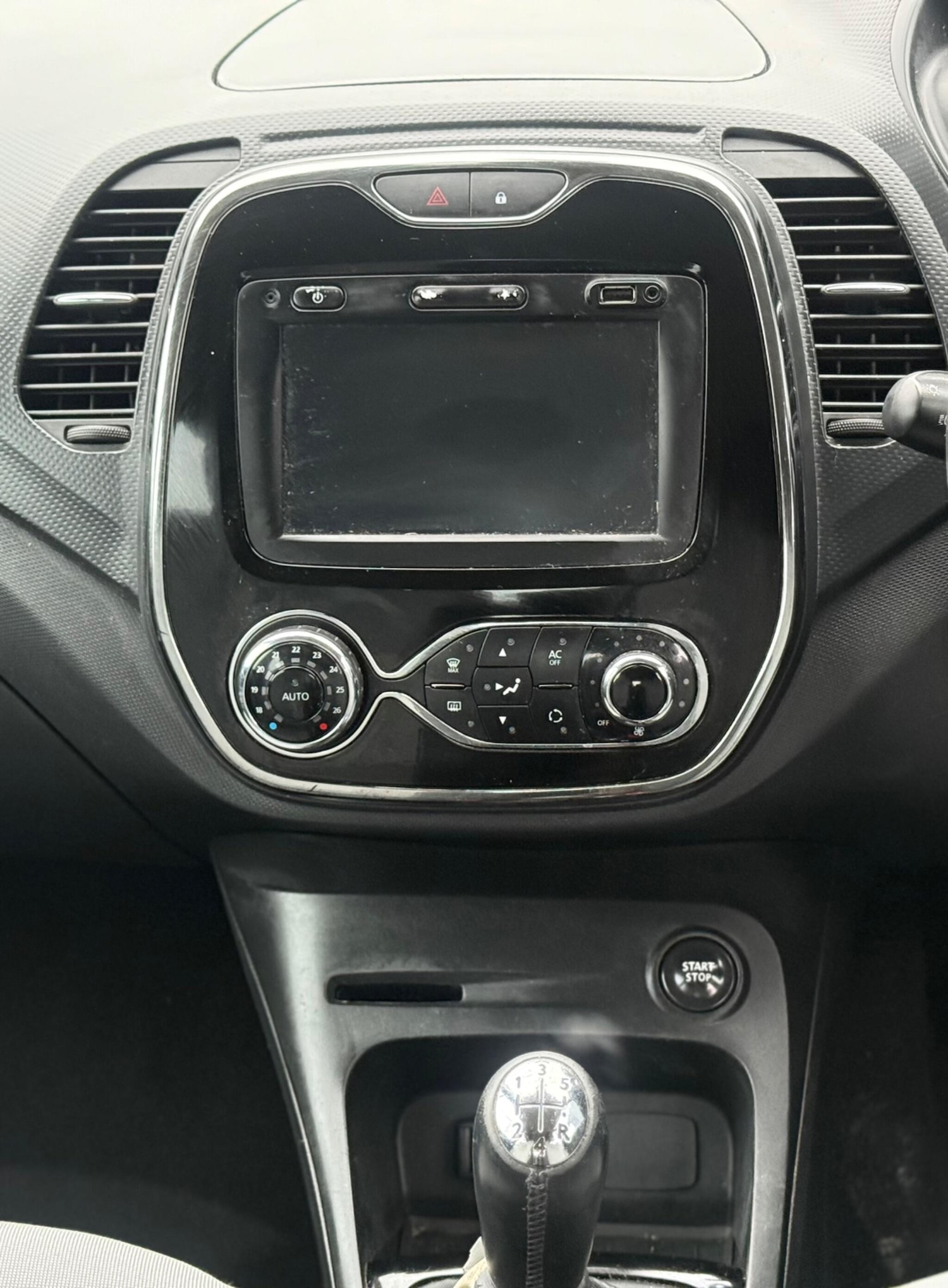 Used Renault Captur 2014 for sale - 77249400: Photo 22