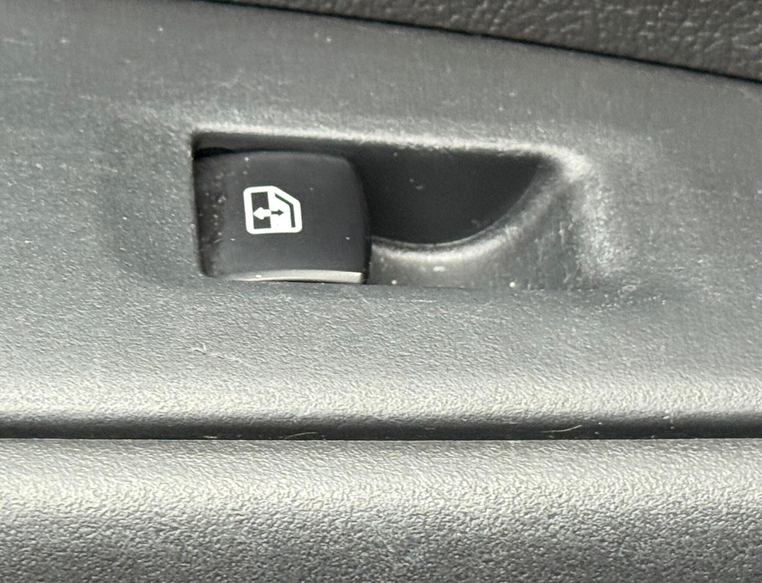 Used Mitsubishi Outlander 2016 for sale - 77069390: Photo 41