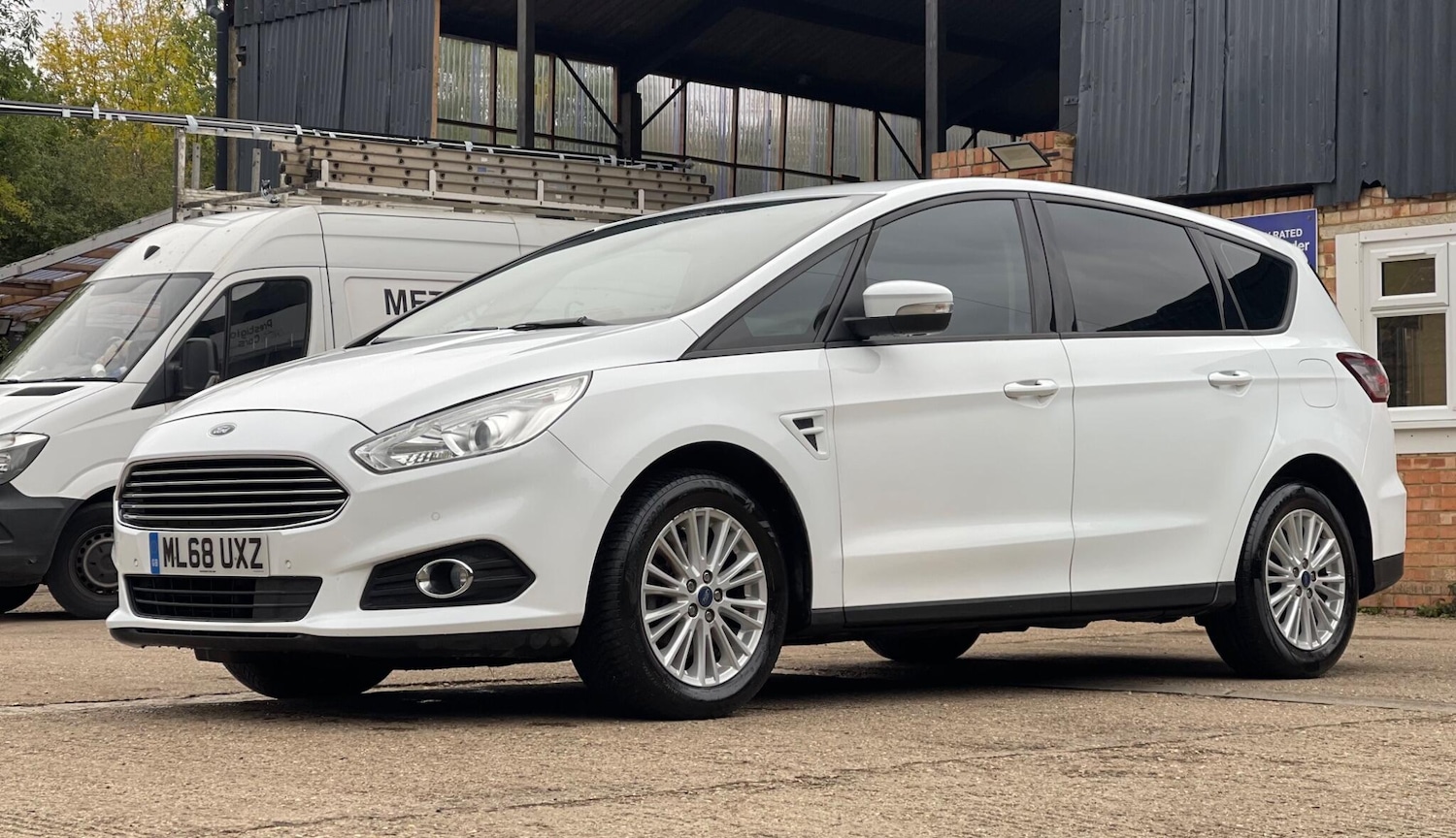 Used Ford S-Max 2018 for sale - 76273804: Photo 5