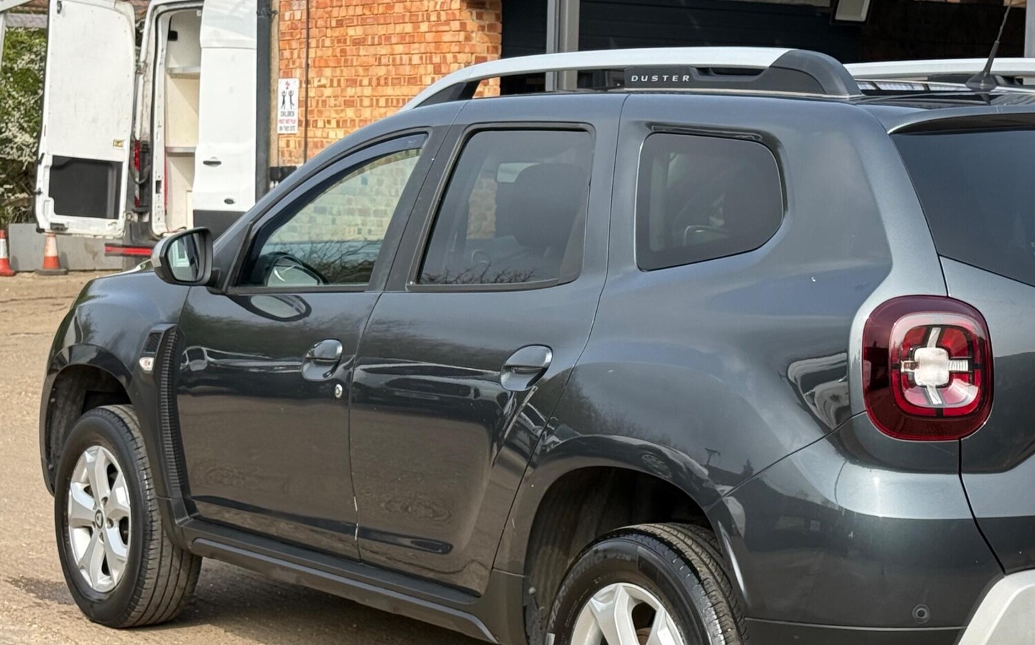 Used Dacia Duster 2018 for sale - 77980218: Photo 28