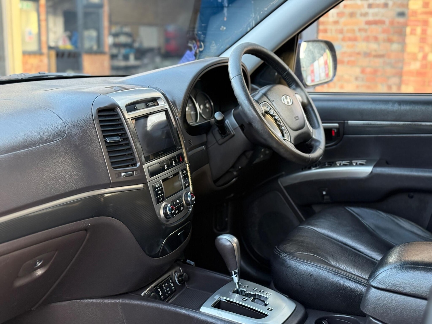 Used Hyundai Santa Fe 2010 for sale - 77310910: Photo 12