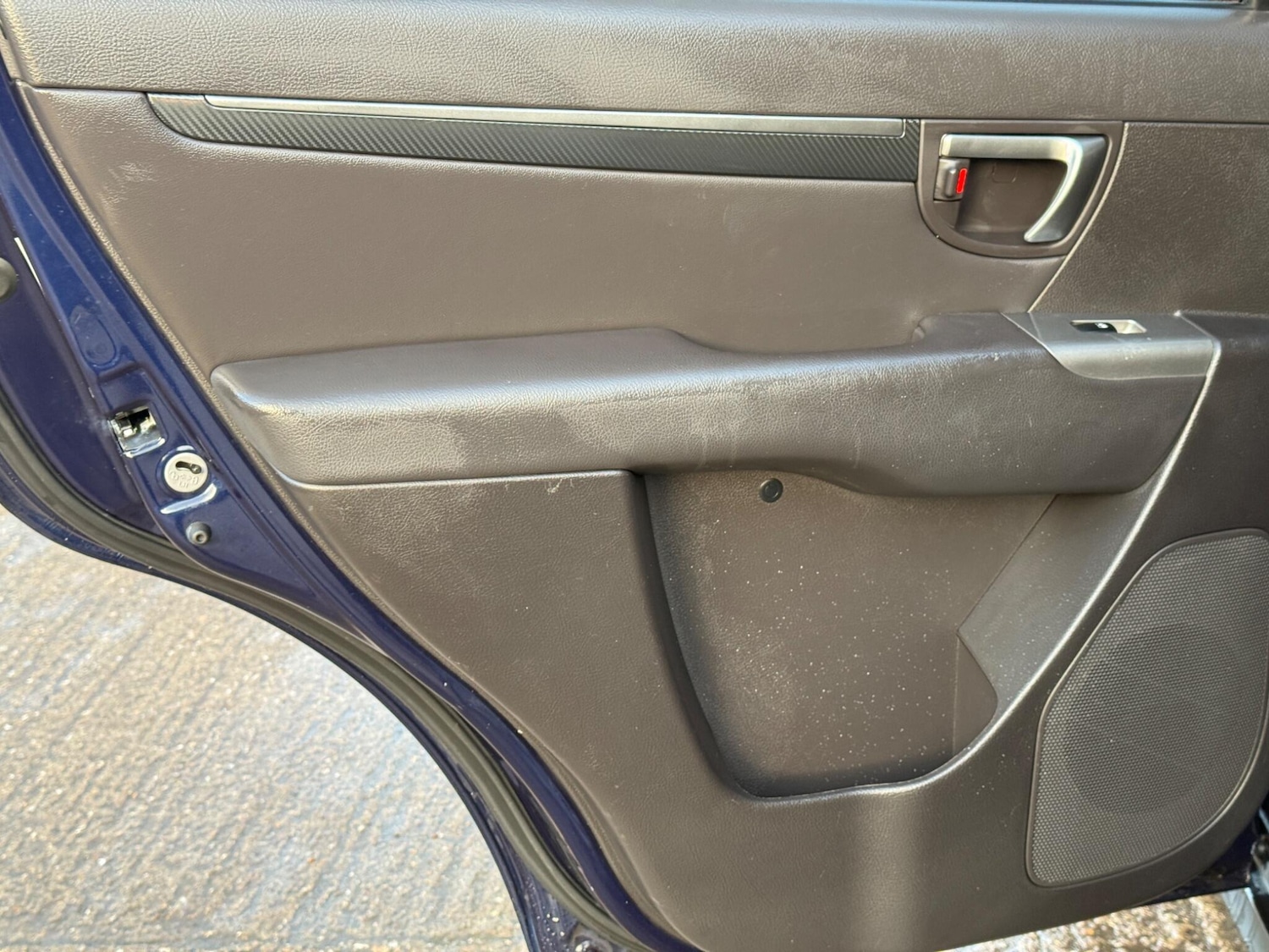 Used Hyundai Santa Fe 2010 for sale - 77310910: Photo 29