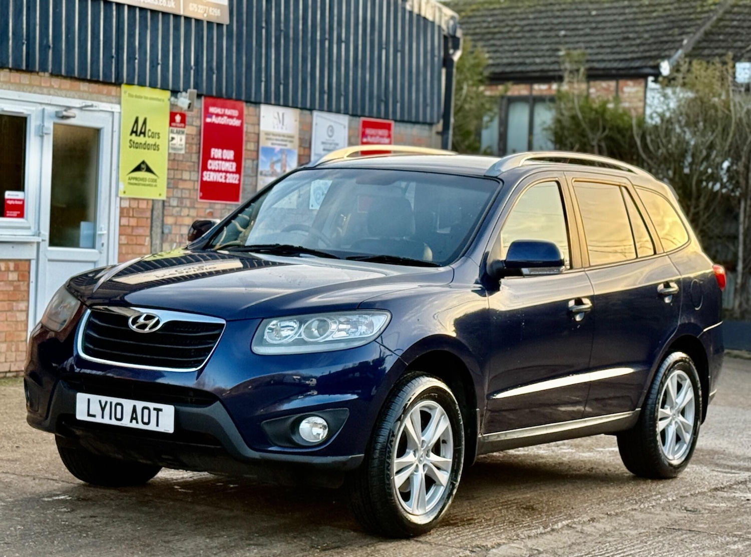 Used Hyundai Santa Fe 2010 for sale - 77310910: Photo 3