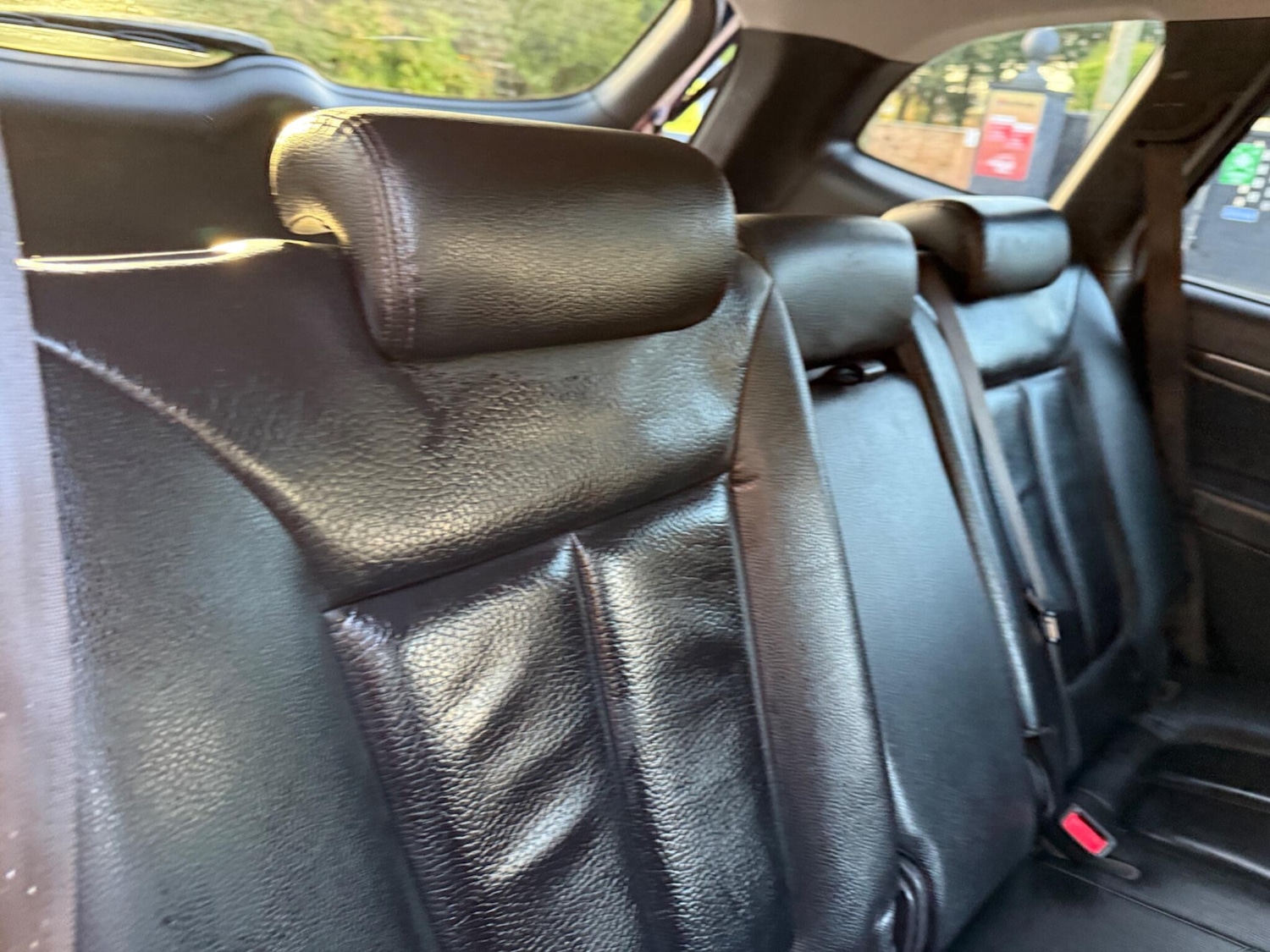 Used Hyundai Santa Fe 2010 for sale - 77310910: Photo 31