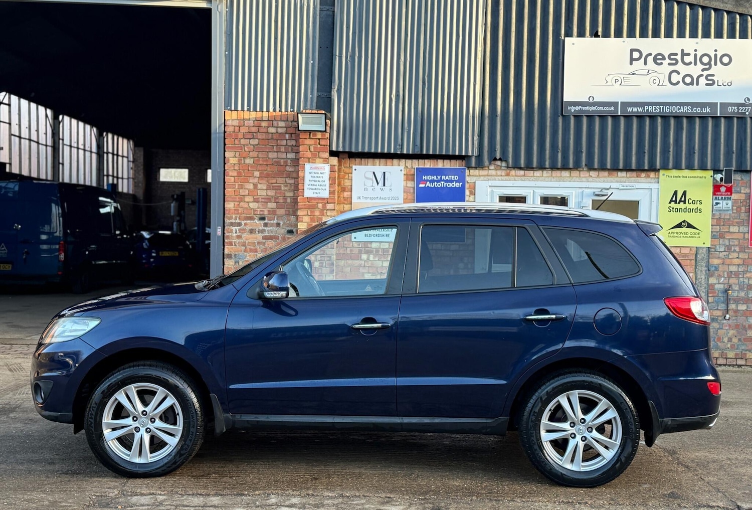 Used Hyundai Santa Fe 2010 for sale - 77310910: Photo 5