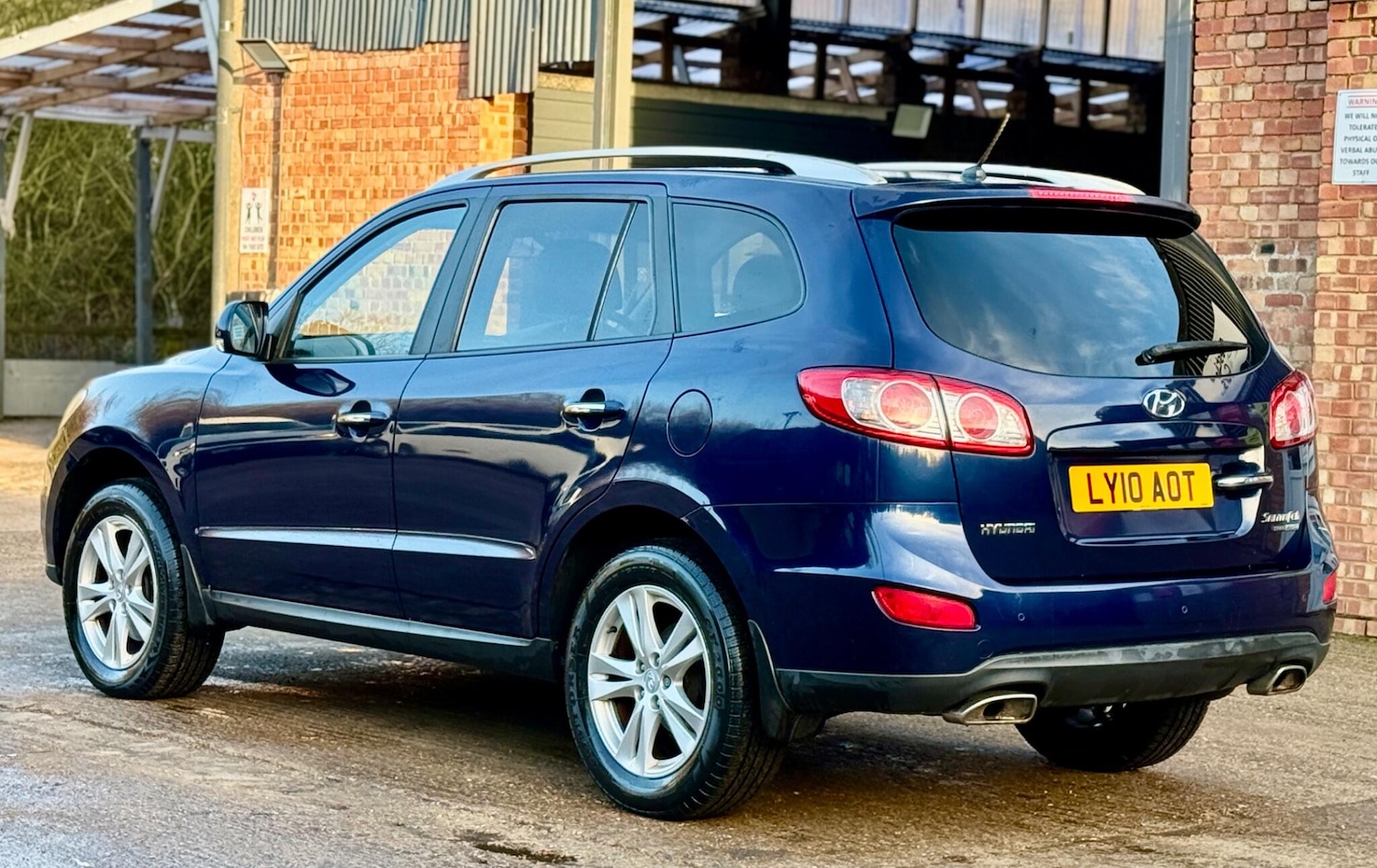 Used Hyundai Santa Fe 2010 for sale - 77310910: Photo 7