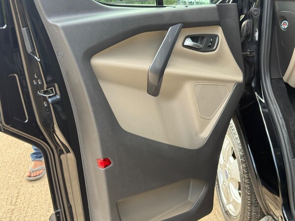 Used Ford Tourneo Custom 2018 for sale - 75361328: Photo 34