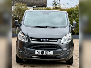 Used Ford Tourneo Custom 2018 for sale - 77676557: Photo