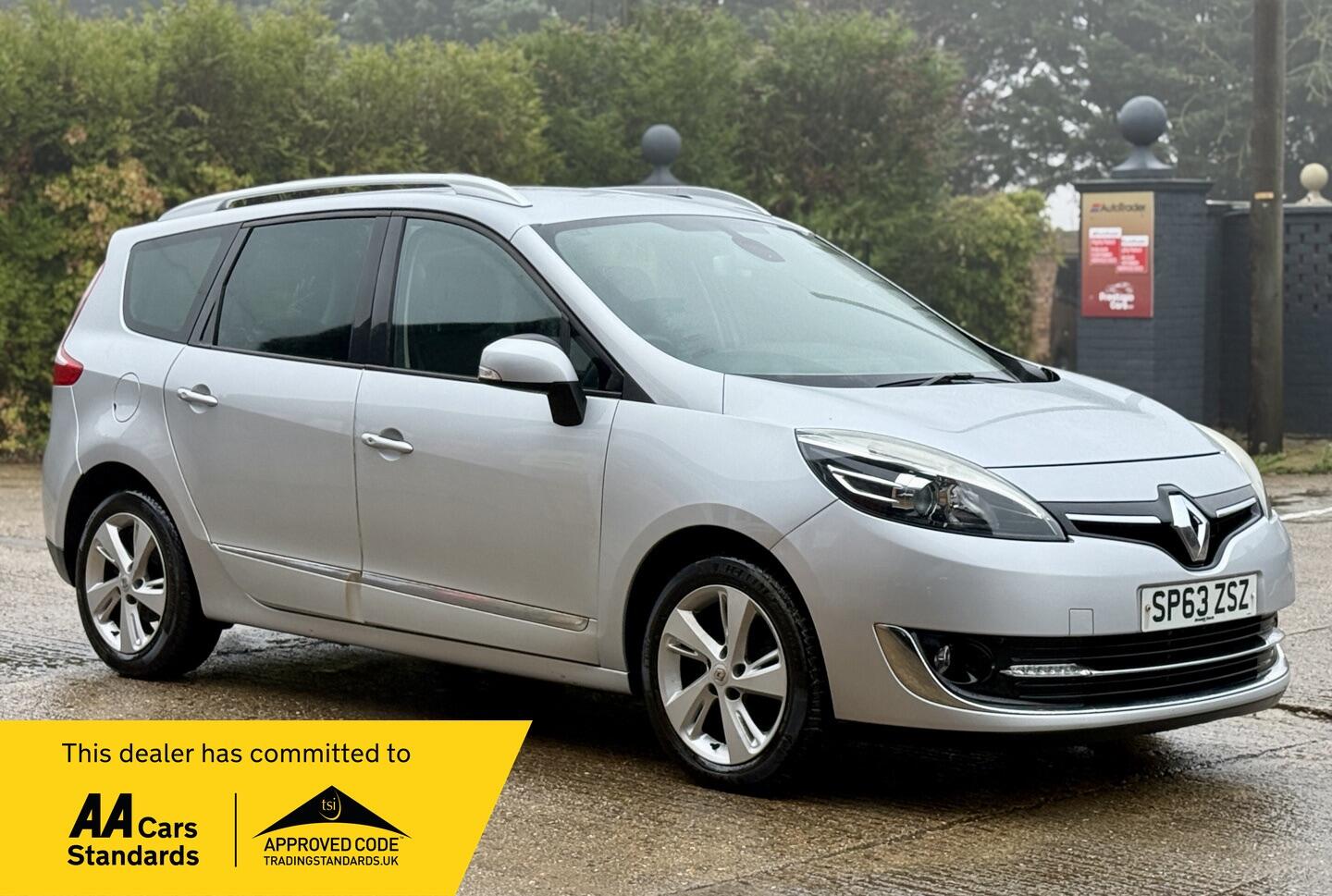 Used Renault Grand Scenic 2013 for sale - 76588746: Photo 1