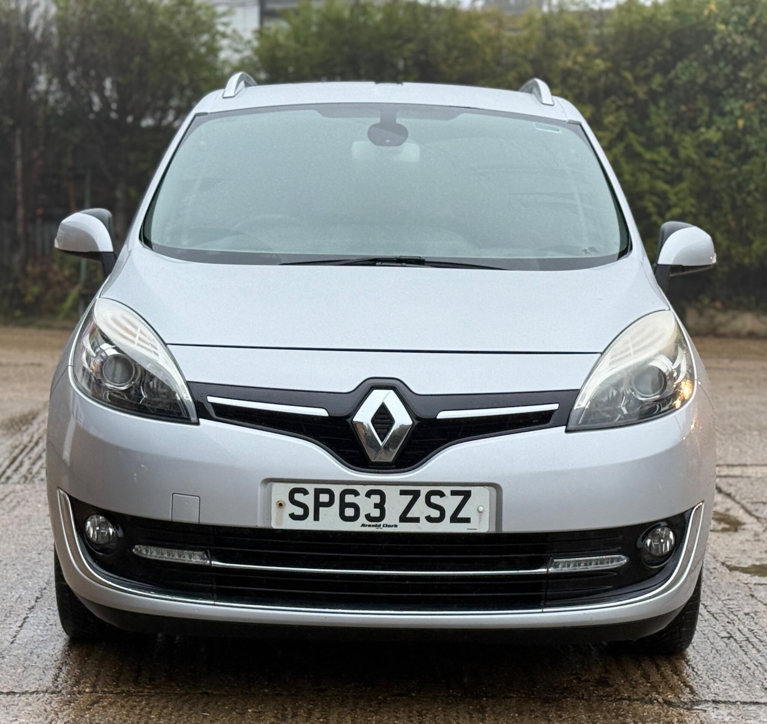 Used Renault Grand Scenic 2013 for sale - 76588746: Photo 3